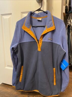 Columbia Two-Tone Blue Fleece Pullover with Gold Accents